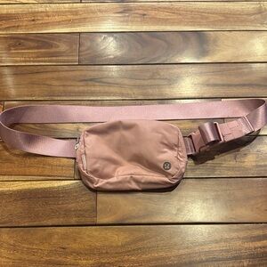 Lululemon Athletica Rose Belt Bag